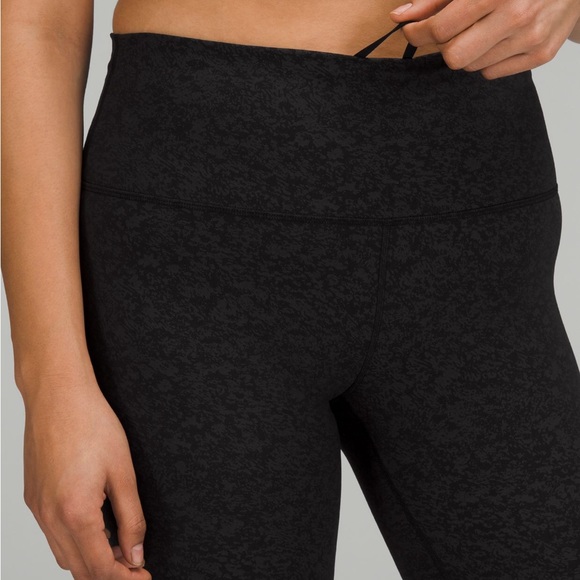 NWT Lululemon Wunder Train Tight 28” - Picture 5 of 7
